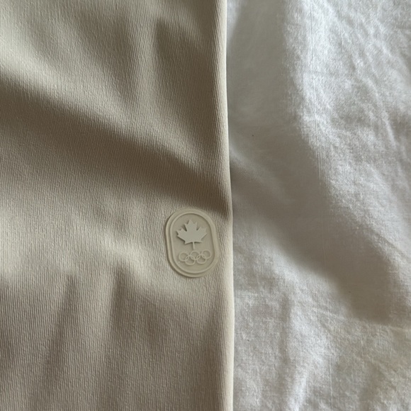 NWOT Lululemon Stretch Luxtreme Jogger *special edition team Canada - Picture 12 of 16